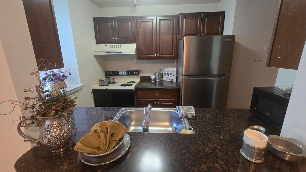 Photo of 917 Columbia Avenue #412, LANCASTER, PA 17603 (MLS # PALA2086272)