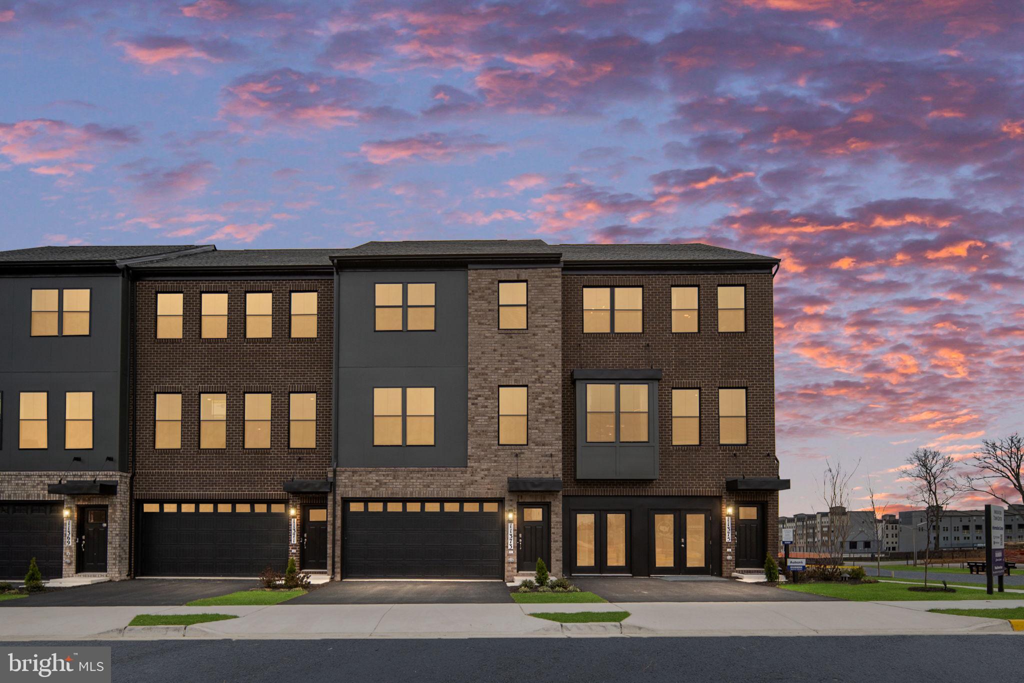 INNOVATION TOWN CENTER - Residential