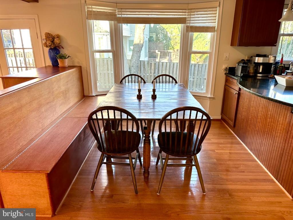 LAKE DEVEREUX - Residential Lease