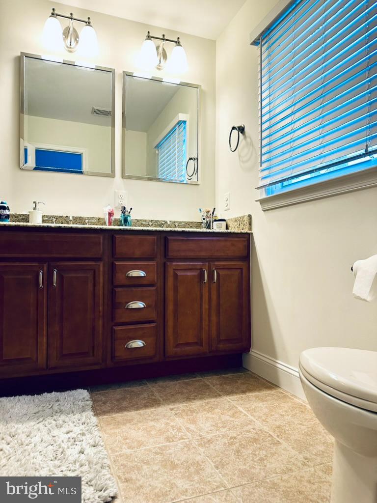 LAKE DEVEREUX - Residential Lease