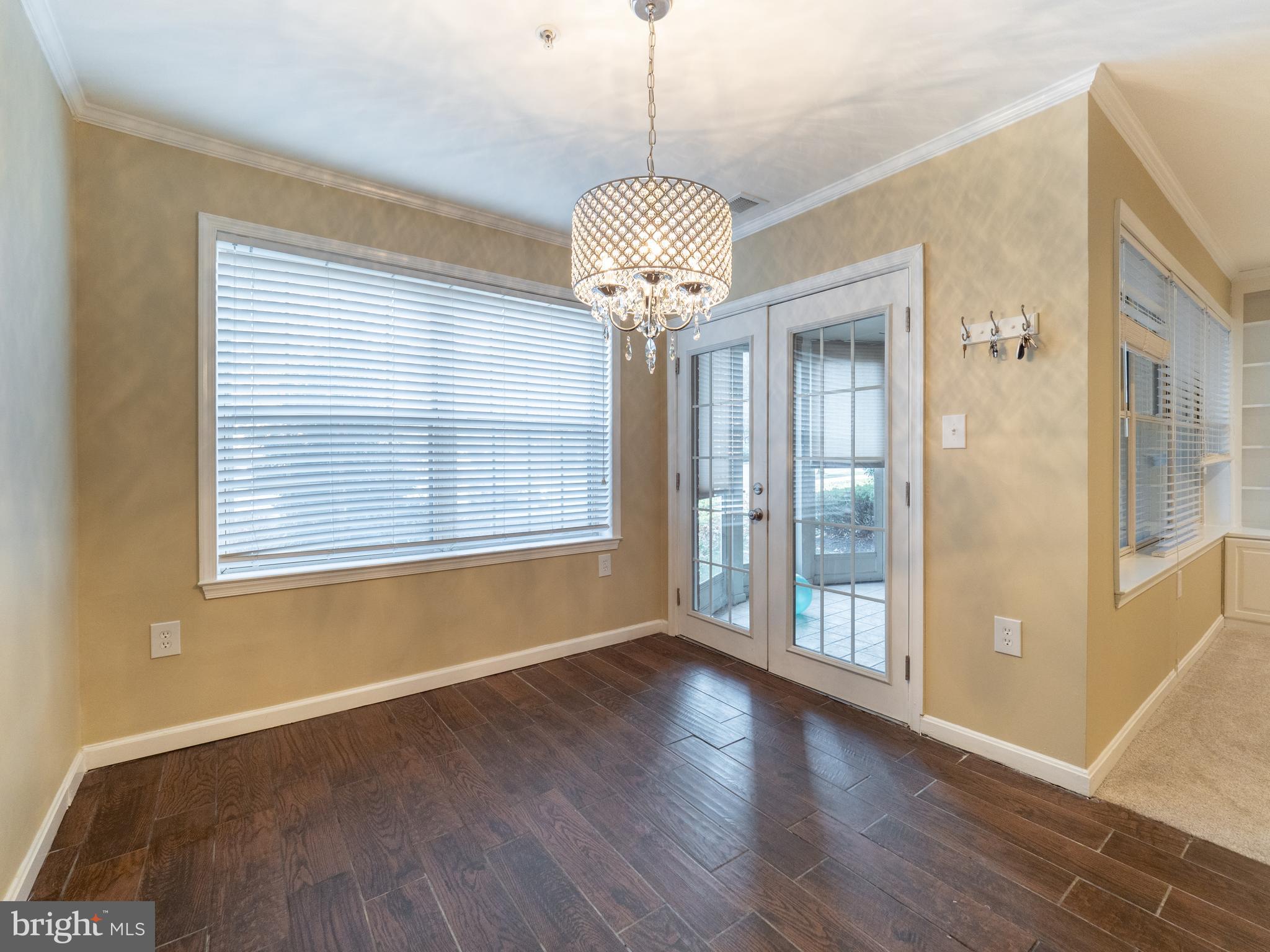 WASHINGTONIAN WOODS - Residential Lease