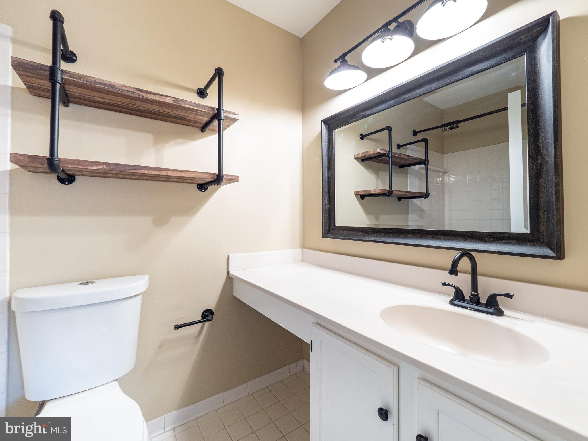 WASHINGTONIAN WOODS - Residential Lease