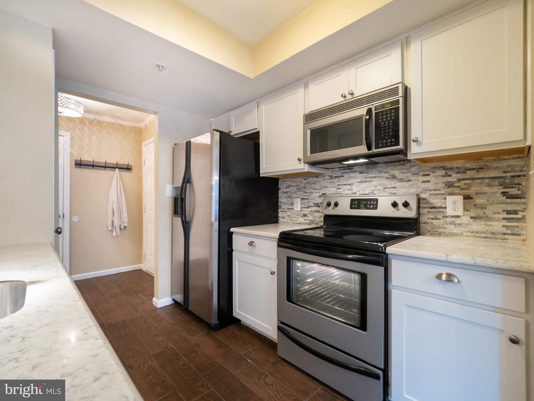 WASHINGTONIAN WOODS - Residential Lease