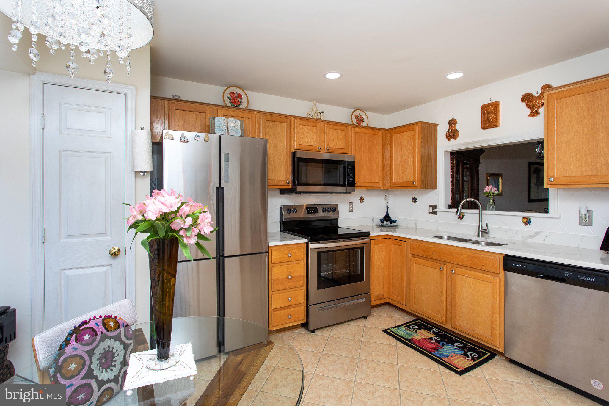 2319 BUTTE PLACE
