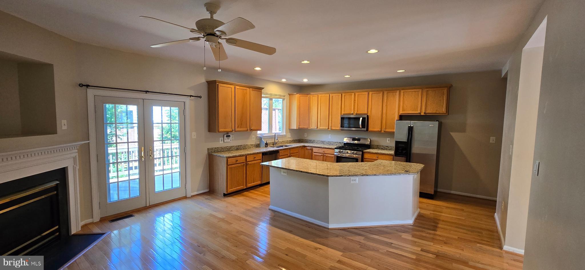 LOWES ISLAND - Residential Lease