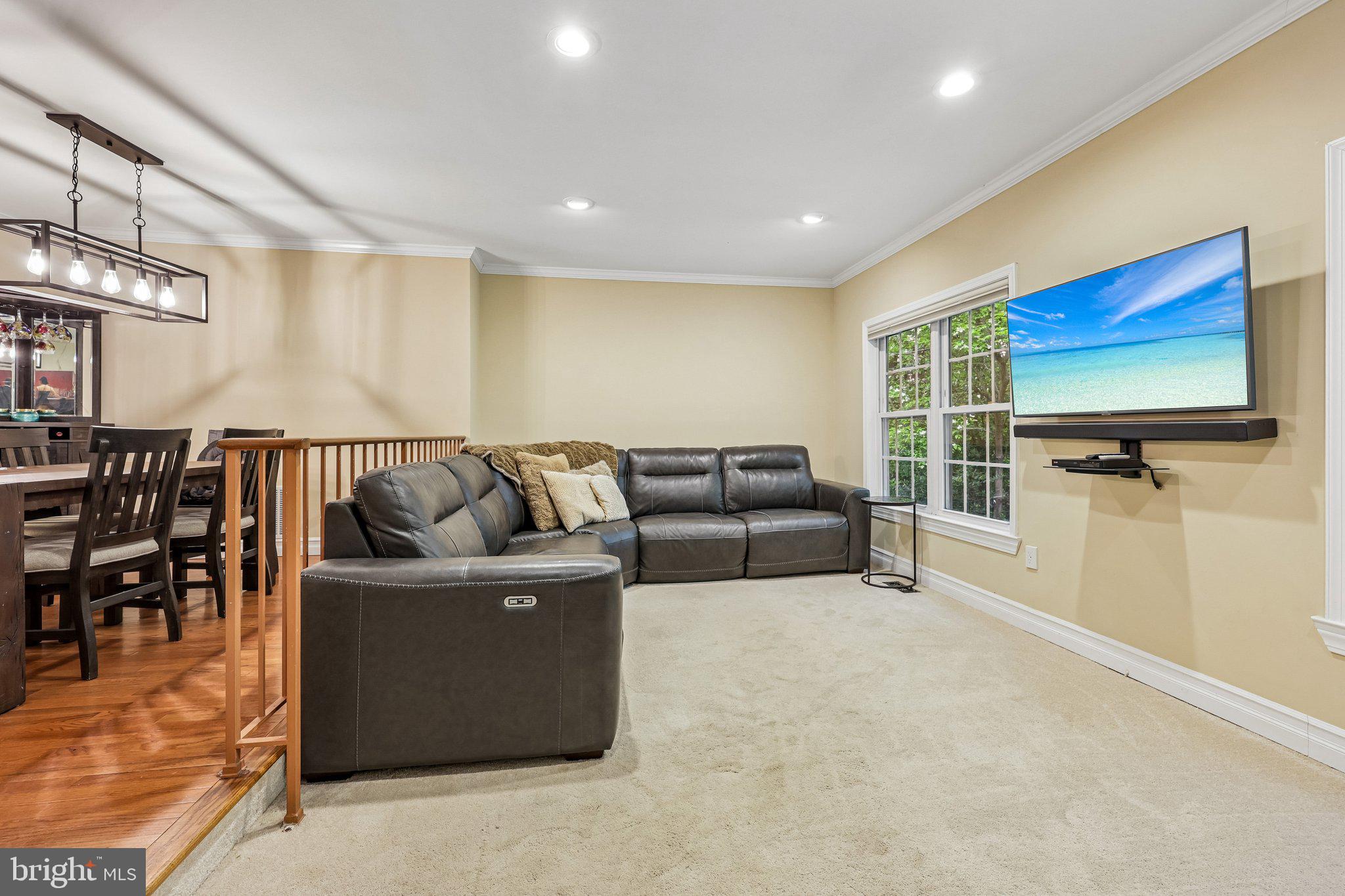 LAFAYETTE VILLAGE - Residential