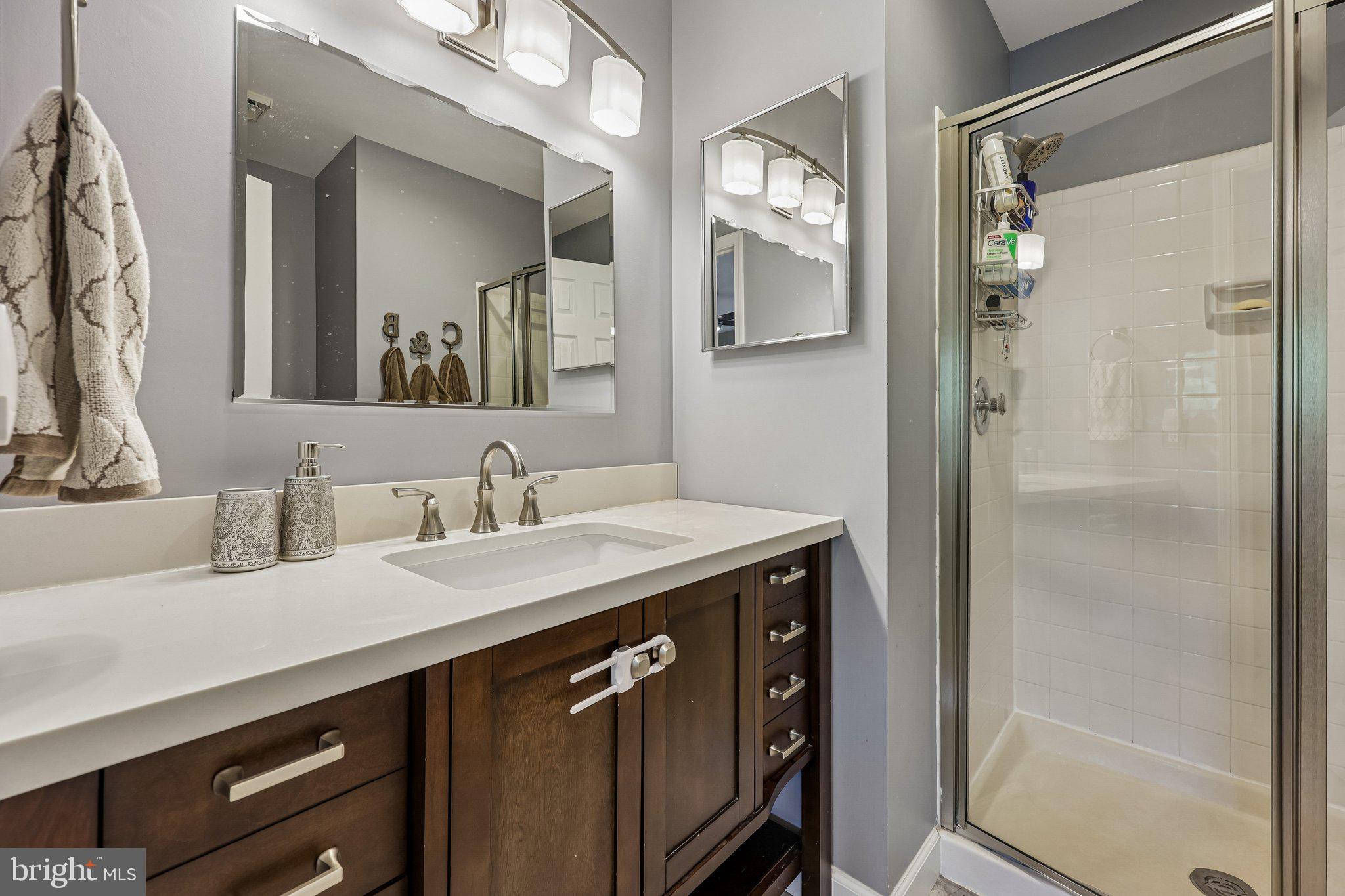 LAFAYETTE VILLAGE - Residential