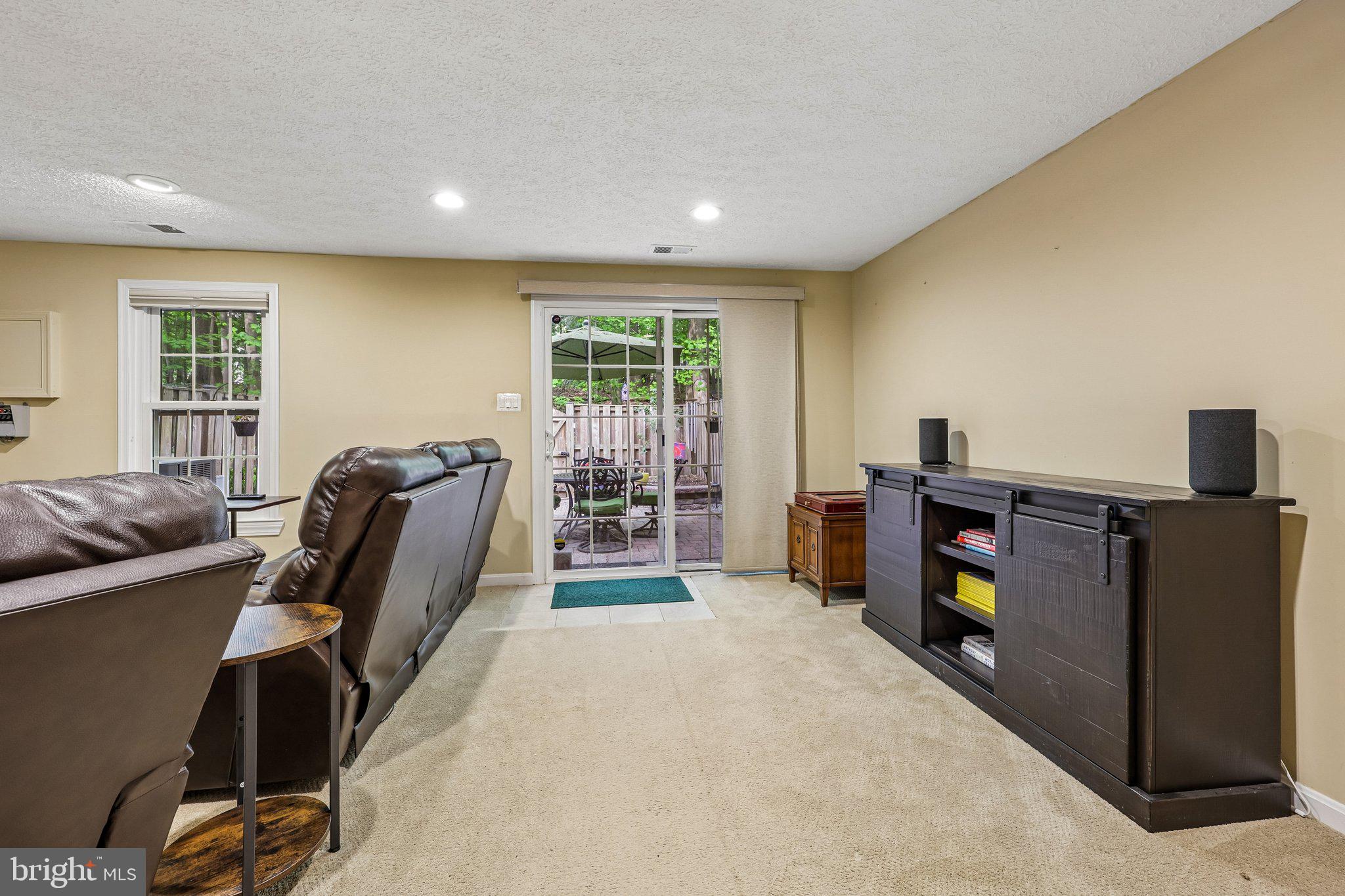 LAFAYETTE VILLAGE - Residential