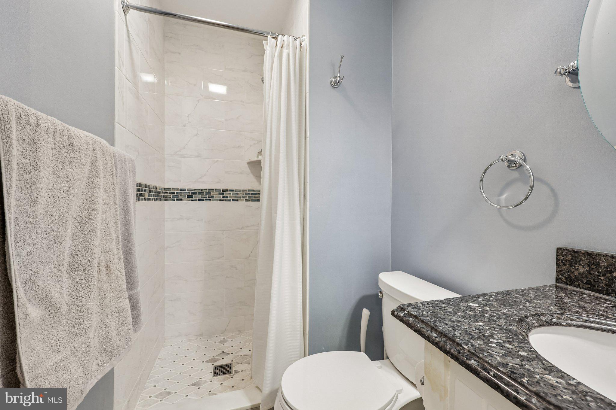 LAFAYETTE VILLAGE - Residential