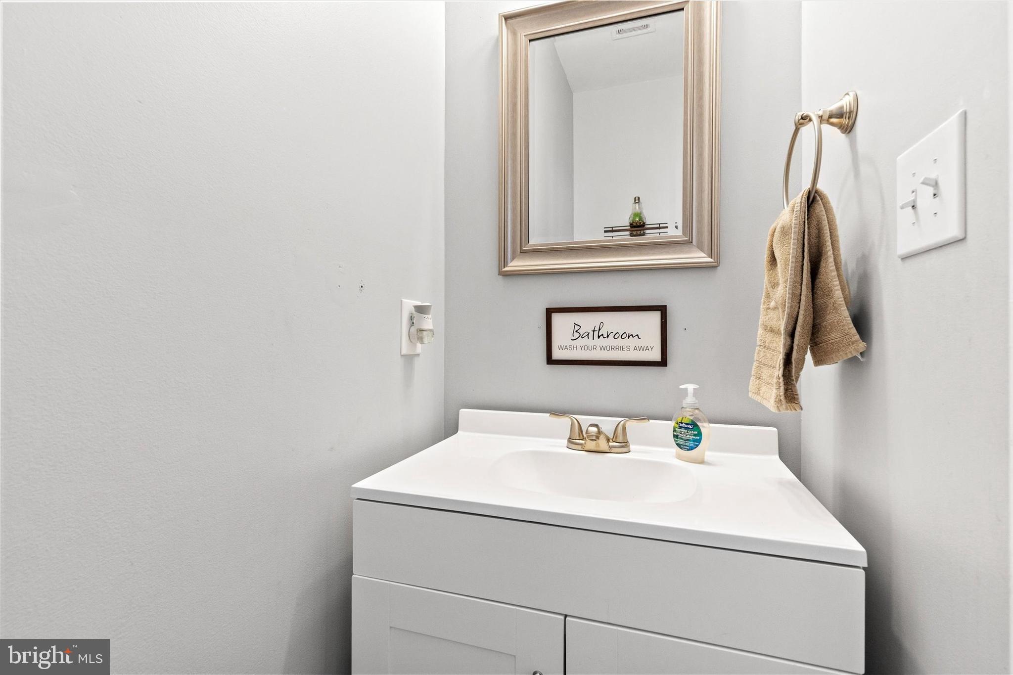 SALEM RUN TOWNHOMES - Residential