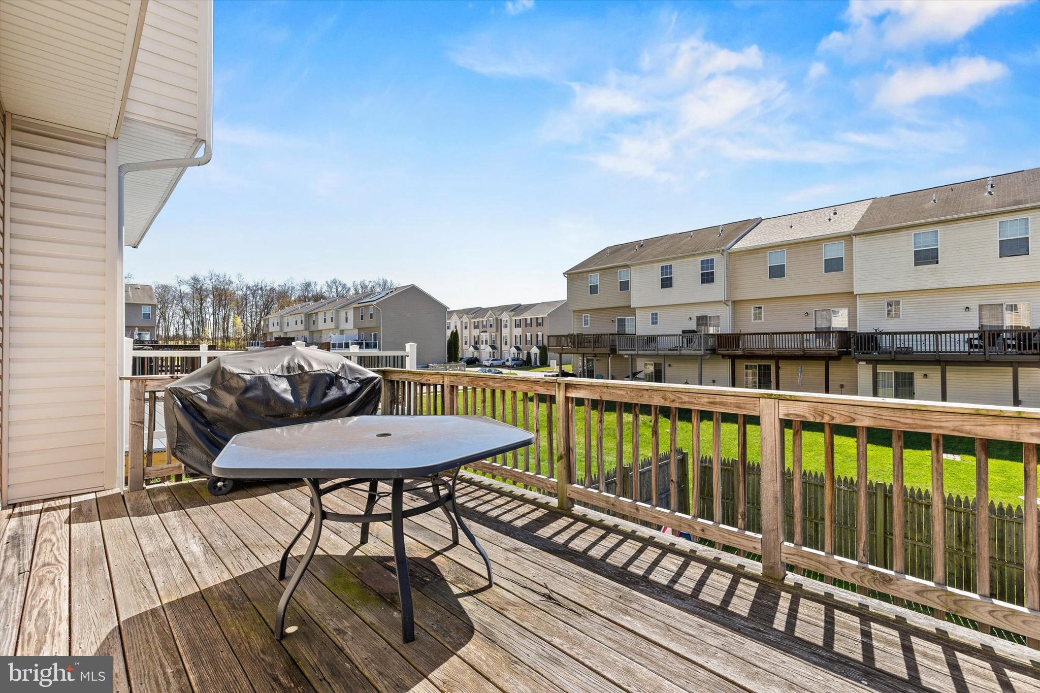 SALEM RUN TOWNHOMES - Residential