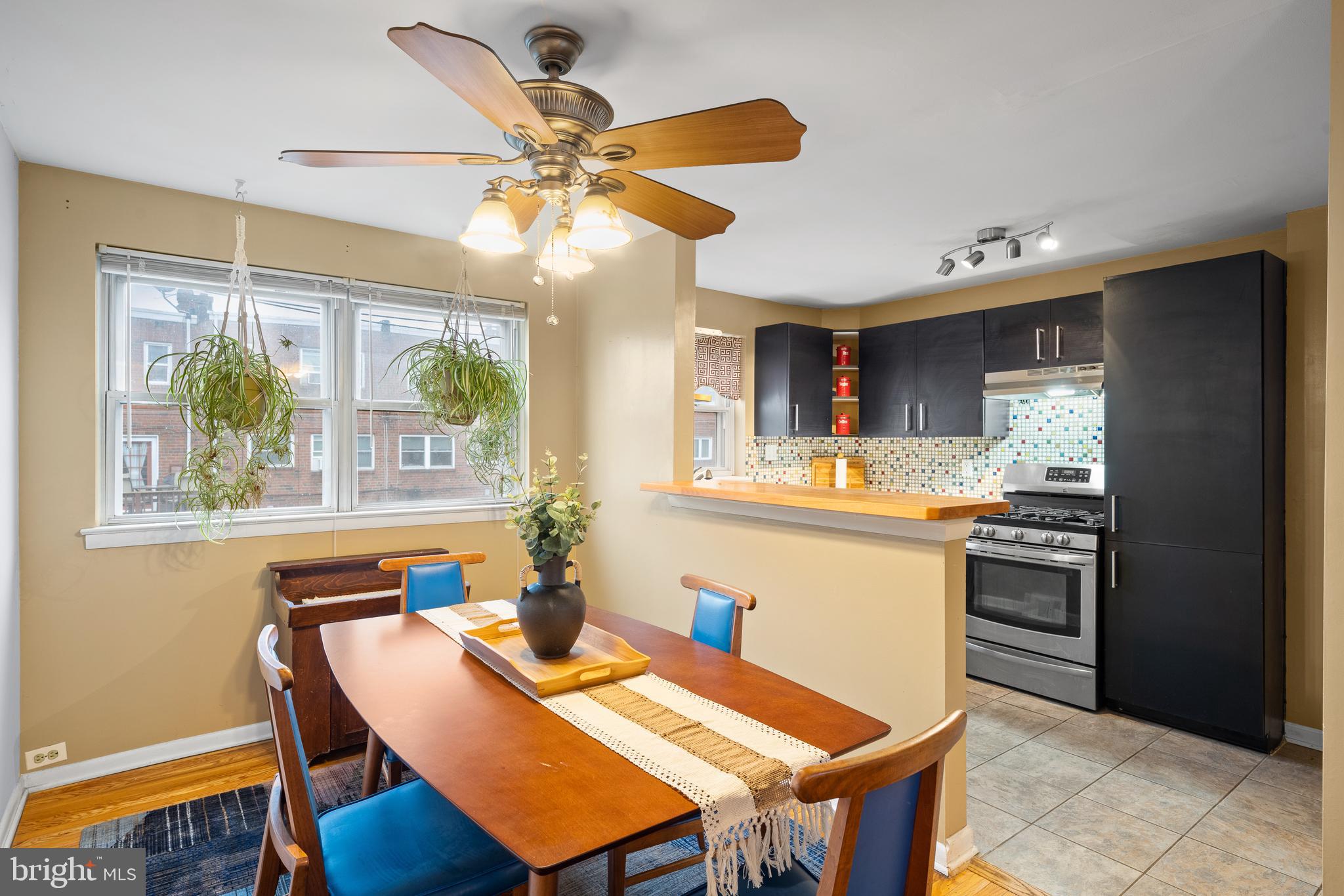 ROXBOROUGH - Residential