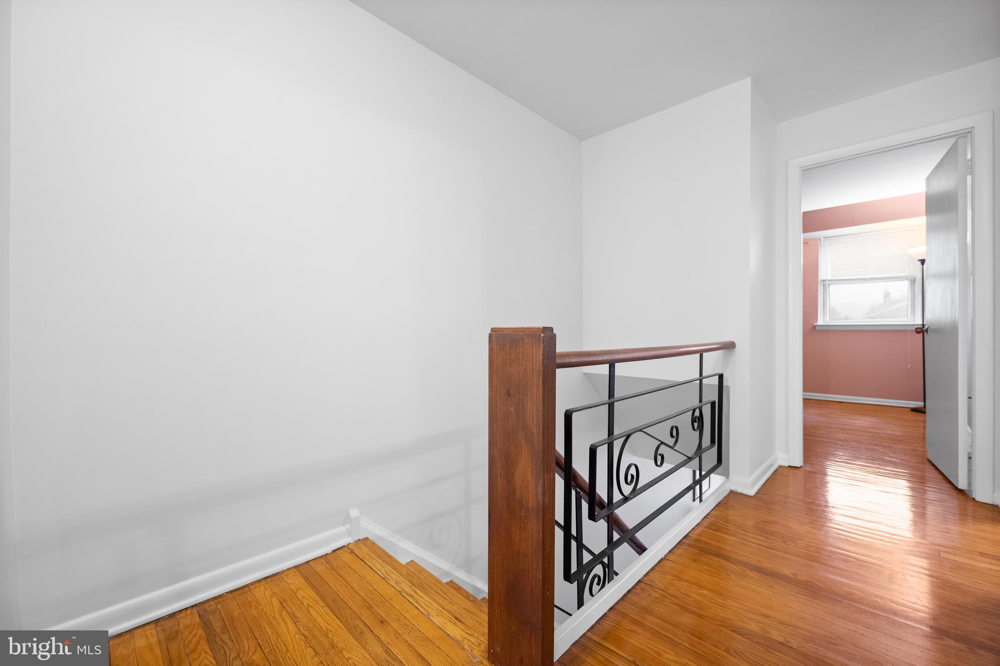 ROXBOROUGH - Residential