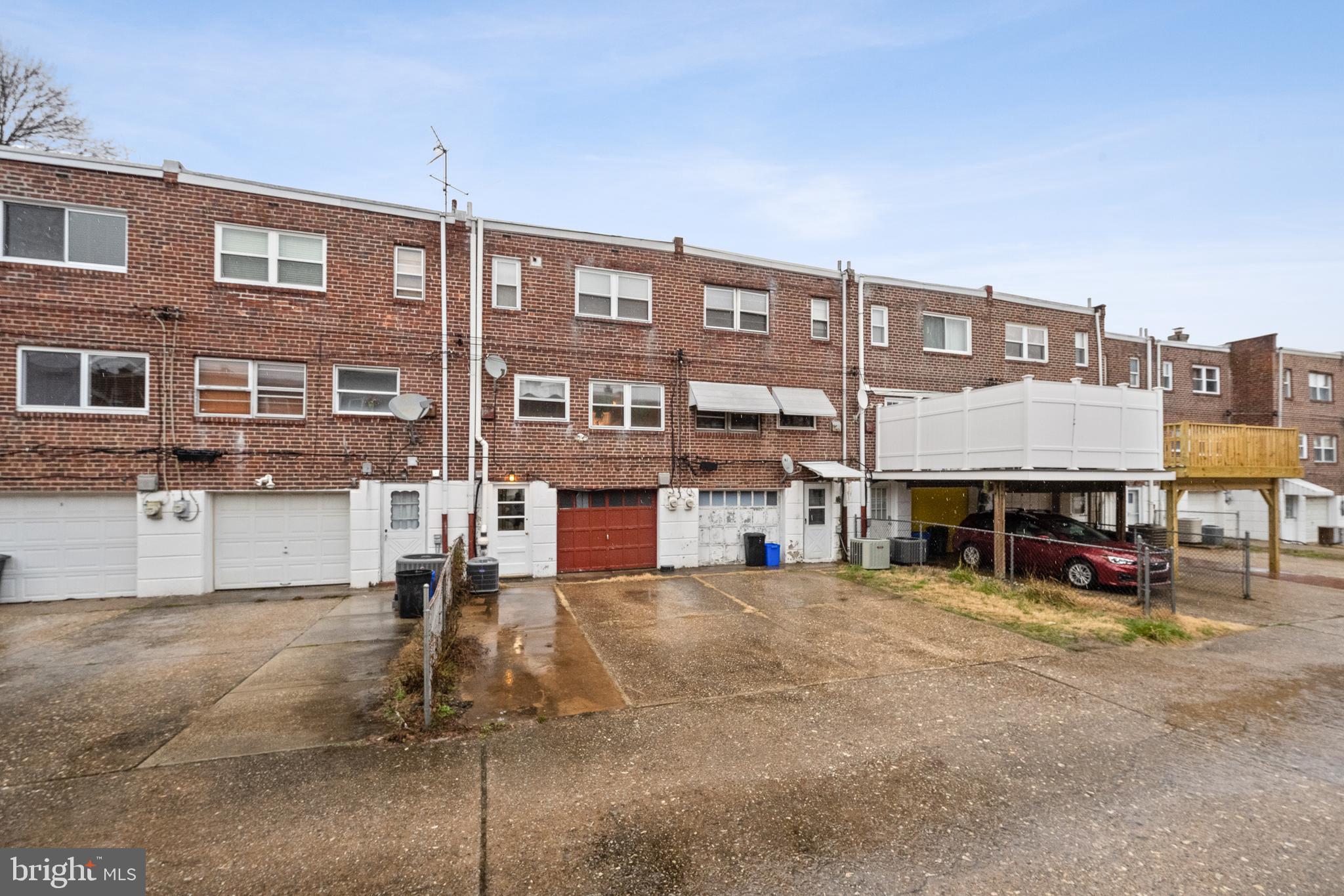 ROXBOROUGH - Residential