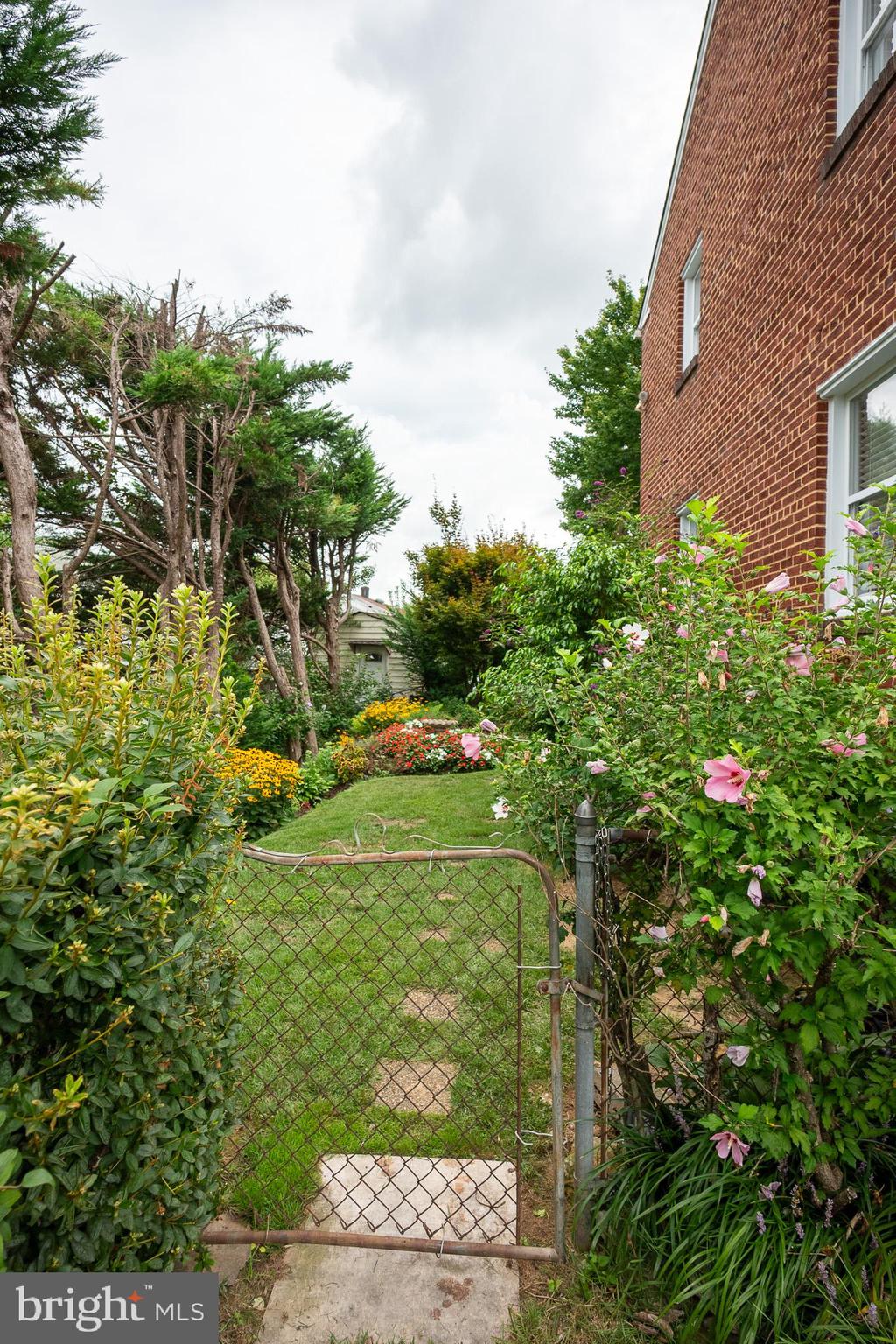 CONNECTICUT AVENUE ESTATES - Residential