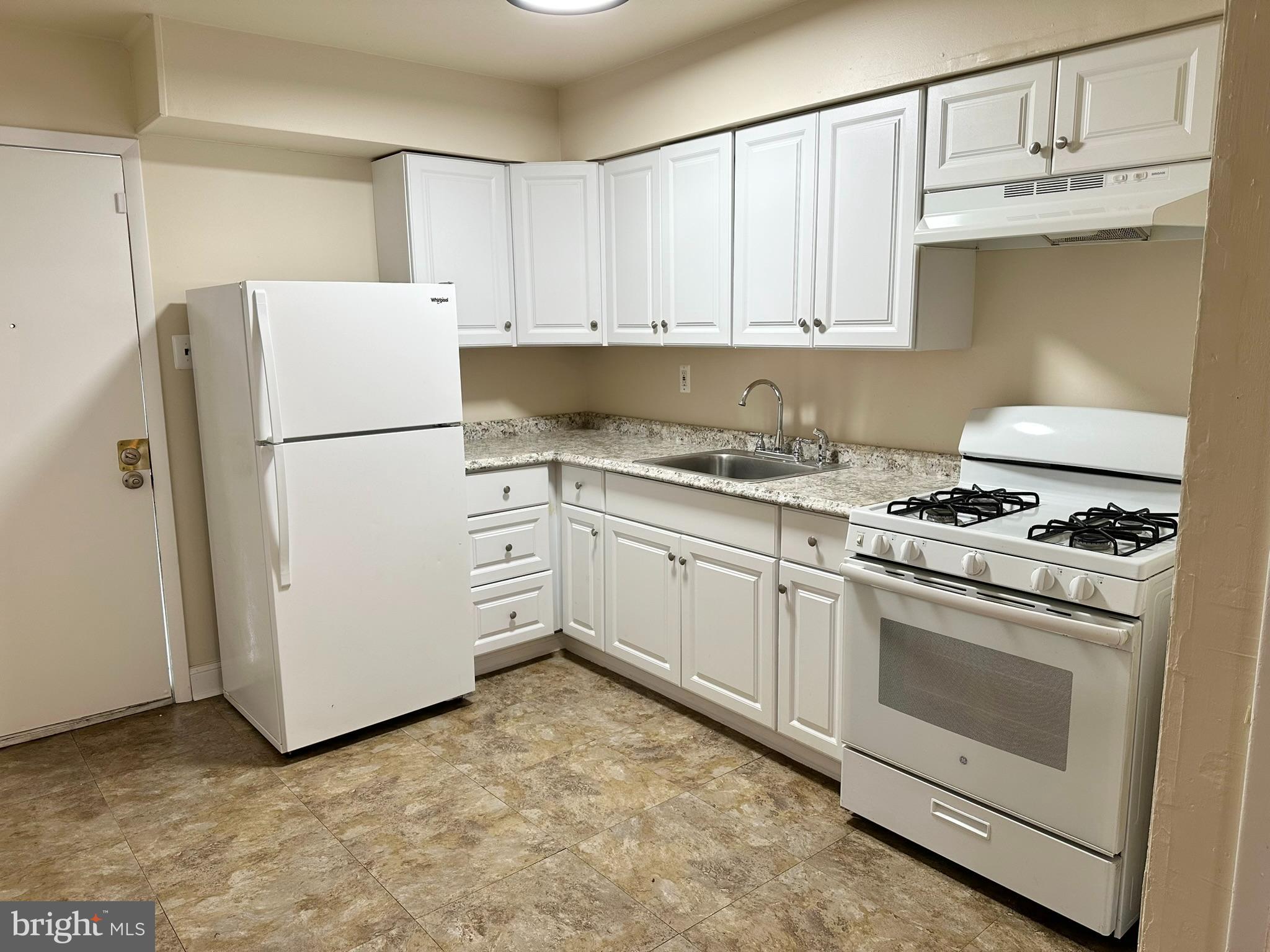 GRAYS FERRY - Residential Lease