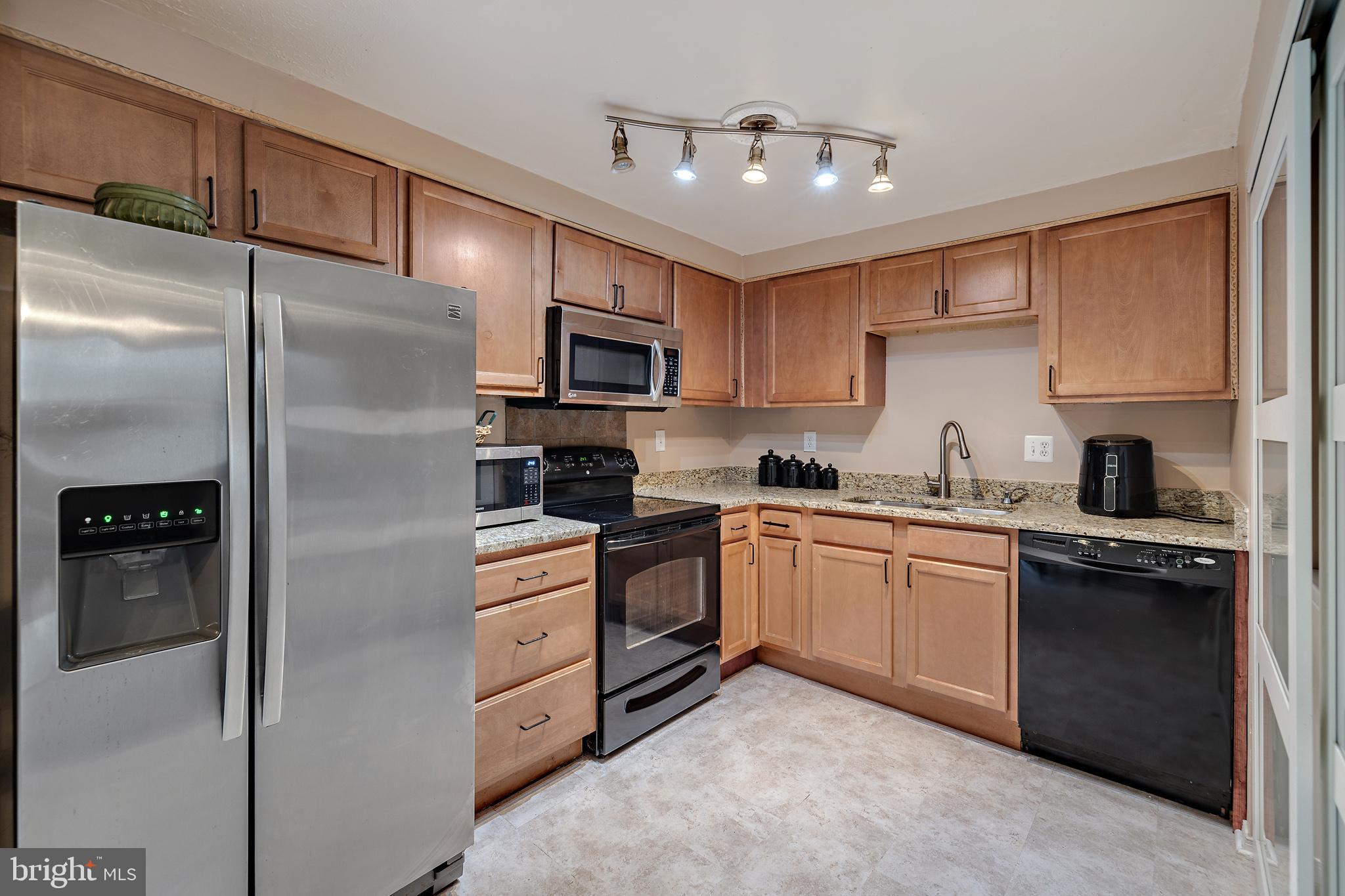 INDIAN QUEEN - Residential