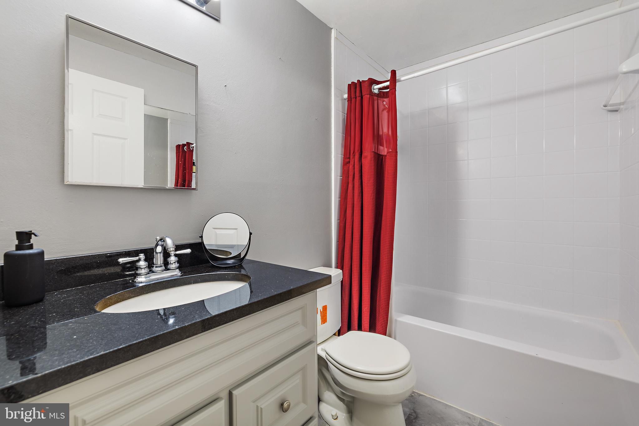 INDIAN QUEEN - Residential