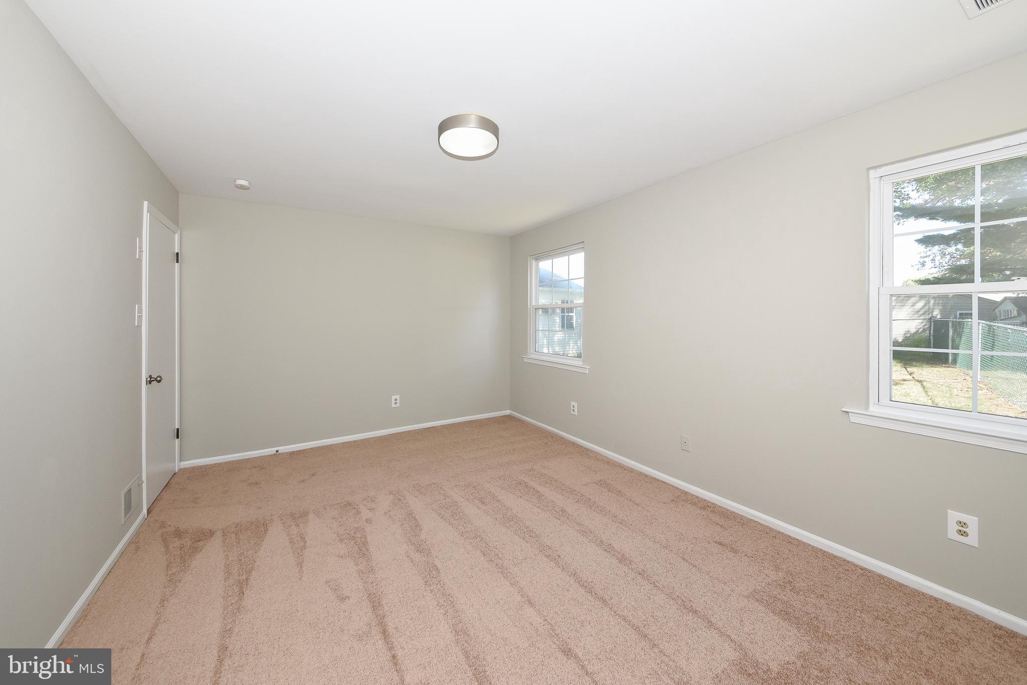 KIMBERLY KNOLL - Residential