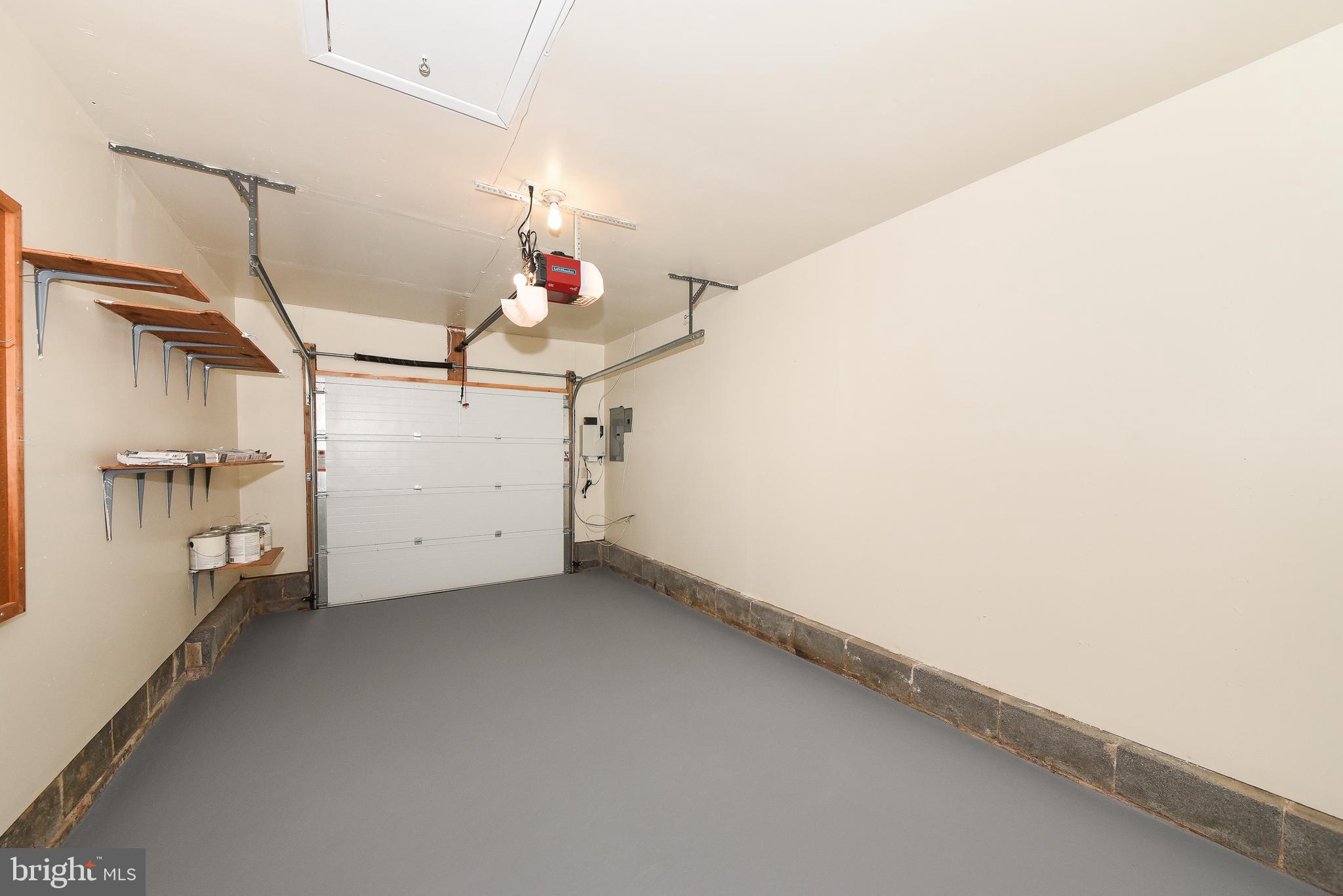 KIMBERLY KNOLL - Residential