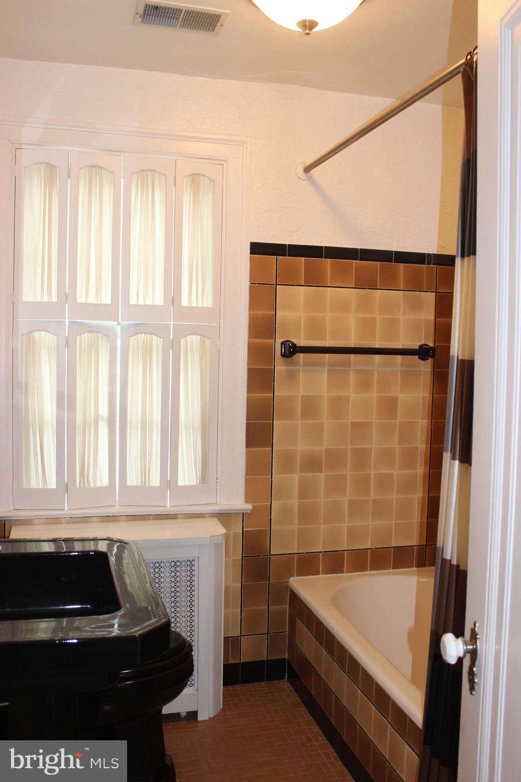 DREXEL PARK GARDEN - Residential