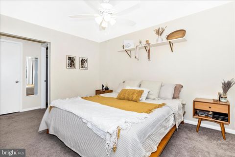 Tiny photo for 9409 Chatteroy Place, MONTGOMERY VILLAGE, MD 20886 (MLS # MDMC2231382)