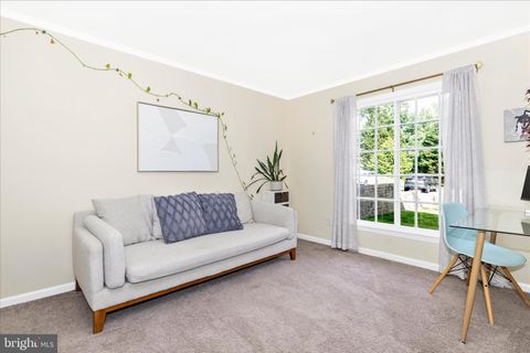 Tiny photo for 9409 Chatteroy Place, MONTGOMERY VILLAGE, MD 20886 (MLS # MDMC2231382)