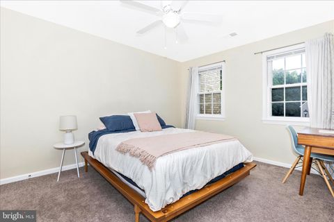 Tiny photo for 9409 Chatteroy Place, MONTGOMERY VILLAGE, MD 20886 (MLS # MDMC2231382)