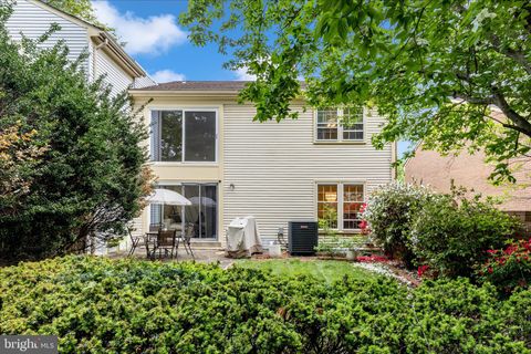 Tiny photo for 9409 Chatteroy Place, MONTGOMERY VILLAGE, MD 20886 (MLS # MDMC2231382)
