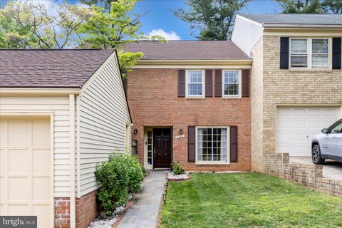 Photo of 9409 Chatteroy Place, MONTGOMERY VILLAGE, MD 20886 (MLS # MDMC2231382)