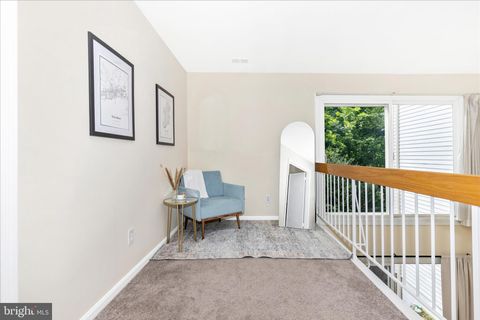 Tiny photo for 9409 Chatteroy Place, MONTGOMERY VILLAGE, MD 20886 (MLS # MDMC2231382)