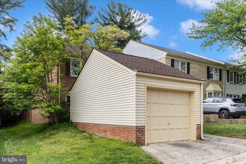 Tiny photo for 9409 Chatteroy Place, MONTGOMERY VILLAGE, MD 20886 (MLS # MDMC2231382)