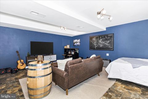 Tiny photo for 9409 Chatteroy Place, MONTGOMERY VILLAGE, MD 20886 (MLS # MDMC2231382)