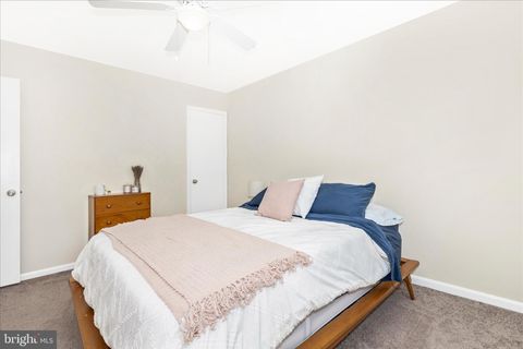 Tiny photo for 9409 Chatteroy Place, MONTGOMERY VILLAGE, MD 20886 (MLS # MDMC2231382)
