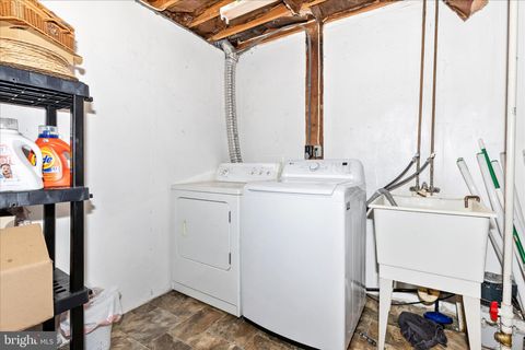 Tiny photo for 9409 Chatteroy Place, MONTGOMERY VILLAGE, MD 20886 (MLS # MDMC2231382)