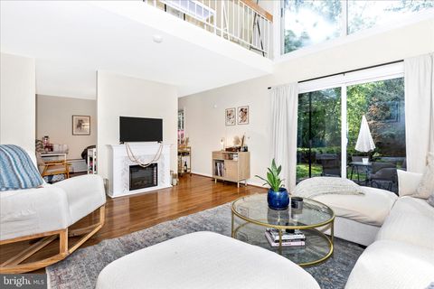Tiny photo for 9409 Chatteroy Place, MONTGOMERY VILLAGE, MD 20886 (MLS # MDMC2231382)