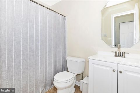 Tiny photo for 9409 Chatteroy Place, MONTGOMERY VILLAGE, MD 20886 (MLS # MDMC2231382)