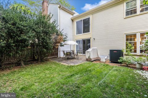Tiny photo for 9409 Chatteroy Place, MONTGOMERY VILLAGE, MD 20886 (MLS # MDMC2231382)
