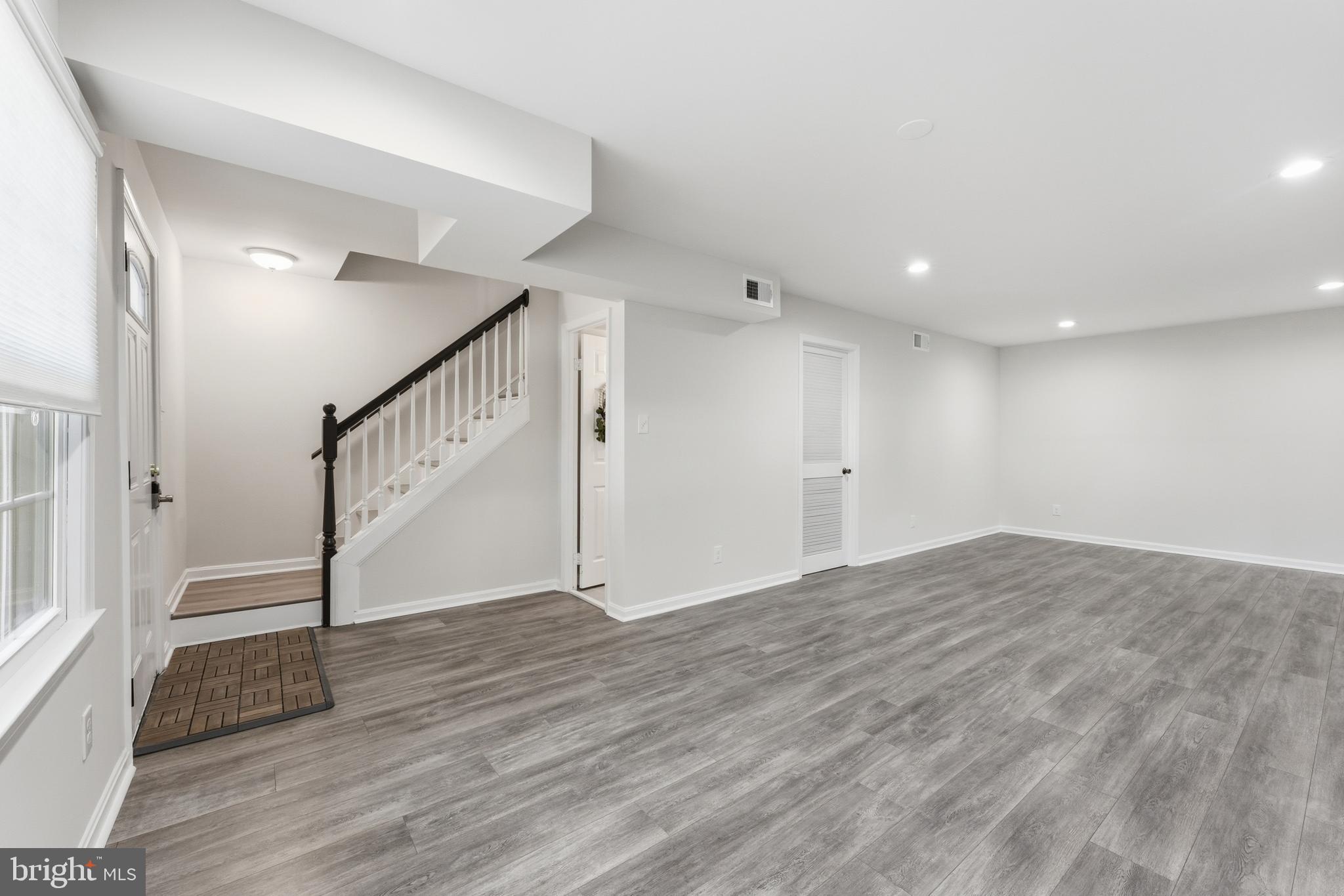 6335 PADDINGTON LANE