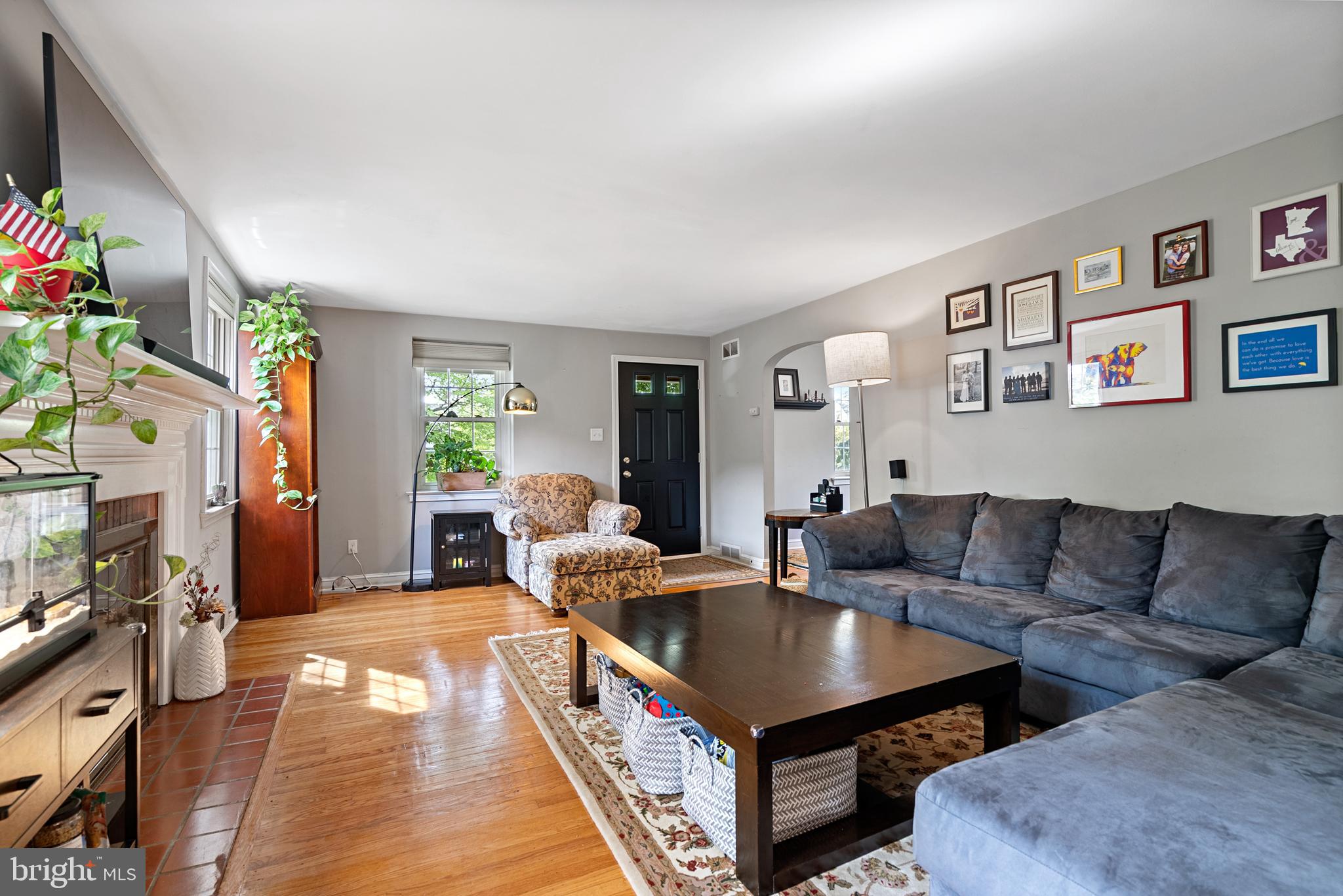 915 EDGEWOOD DRIVE