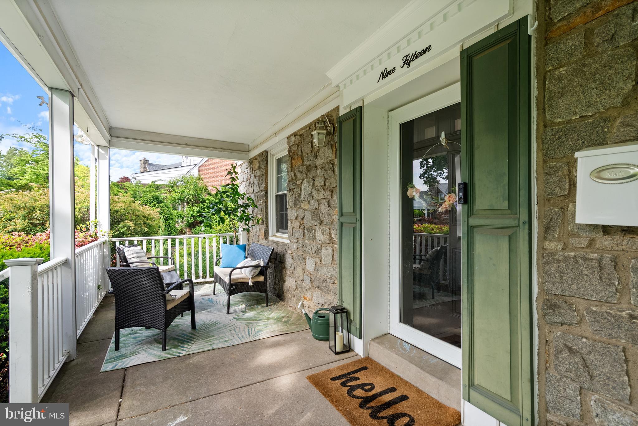 915 EDGEWOOD DRIVE
