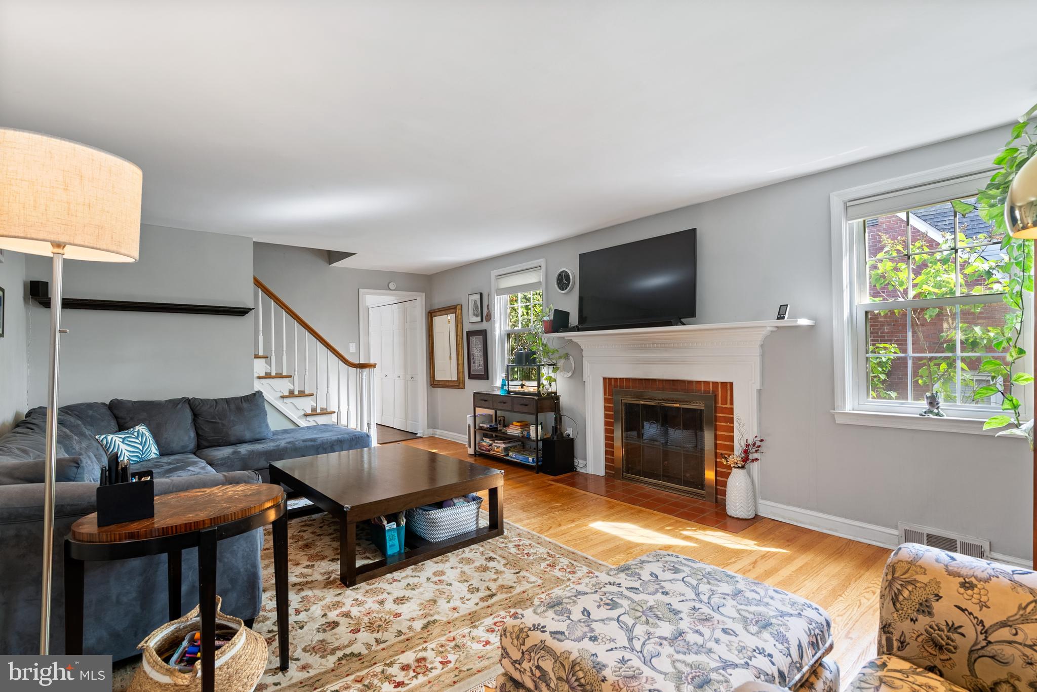 915 EDGEWOOD DRIVE