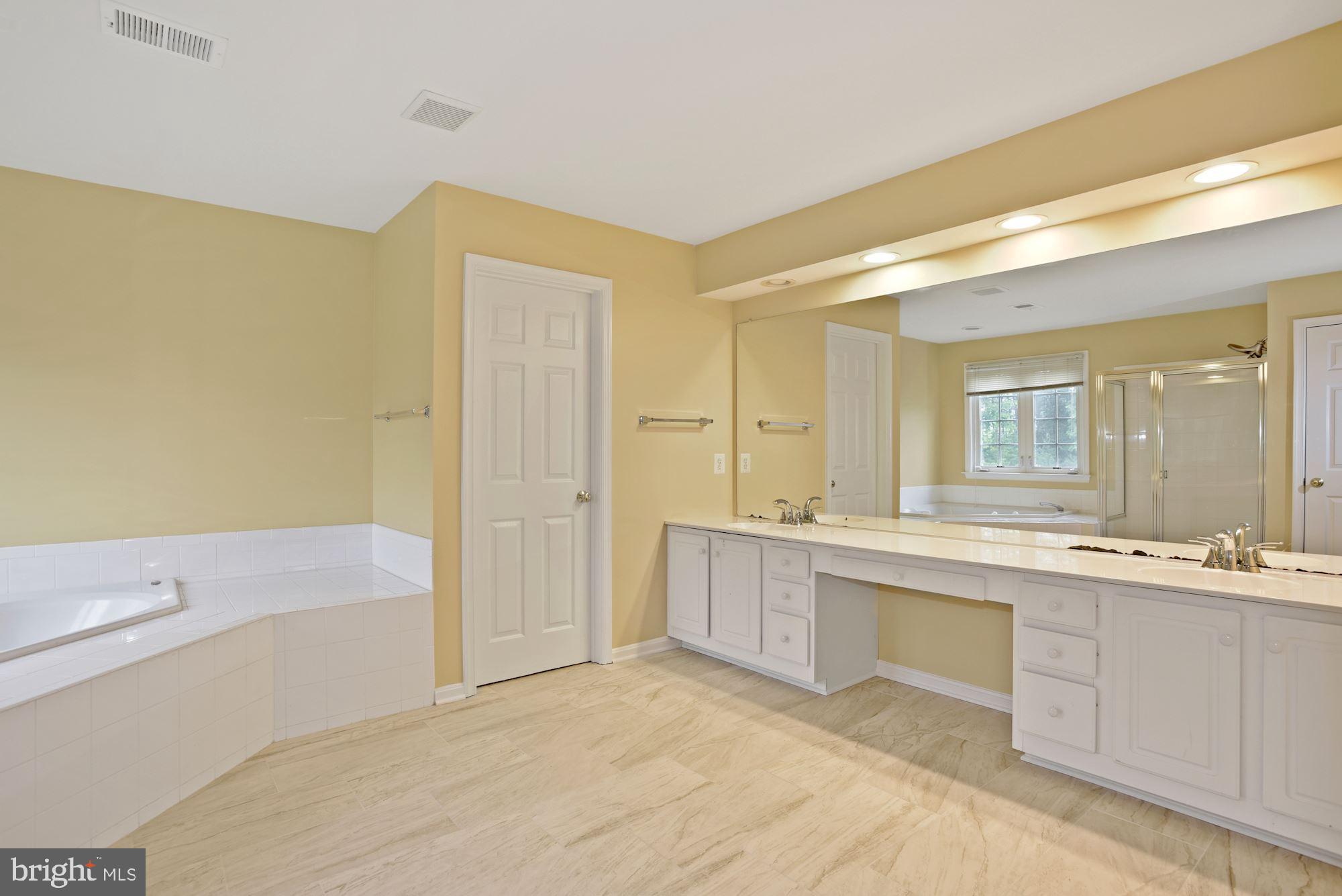 OAKMILL - Residential Lease