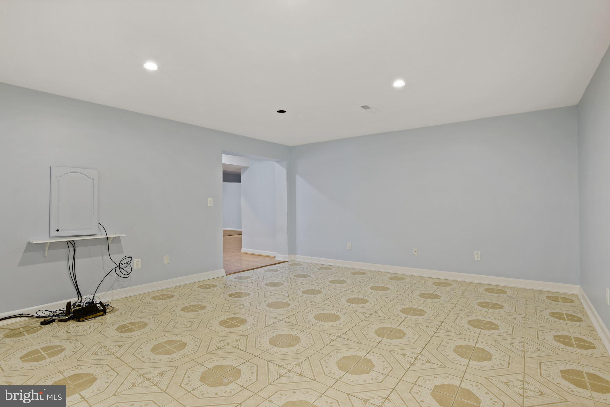 OAKMILL - Residential Lease