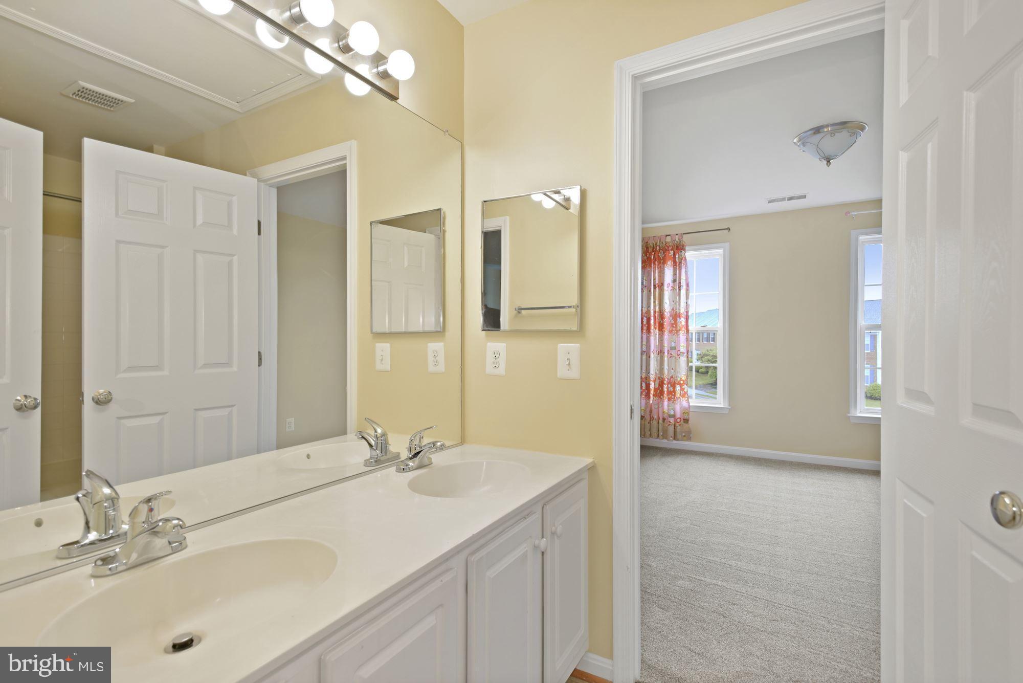 OAKMILL - Residential Lease