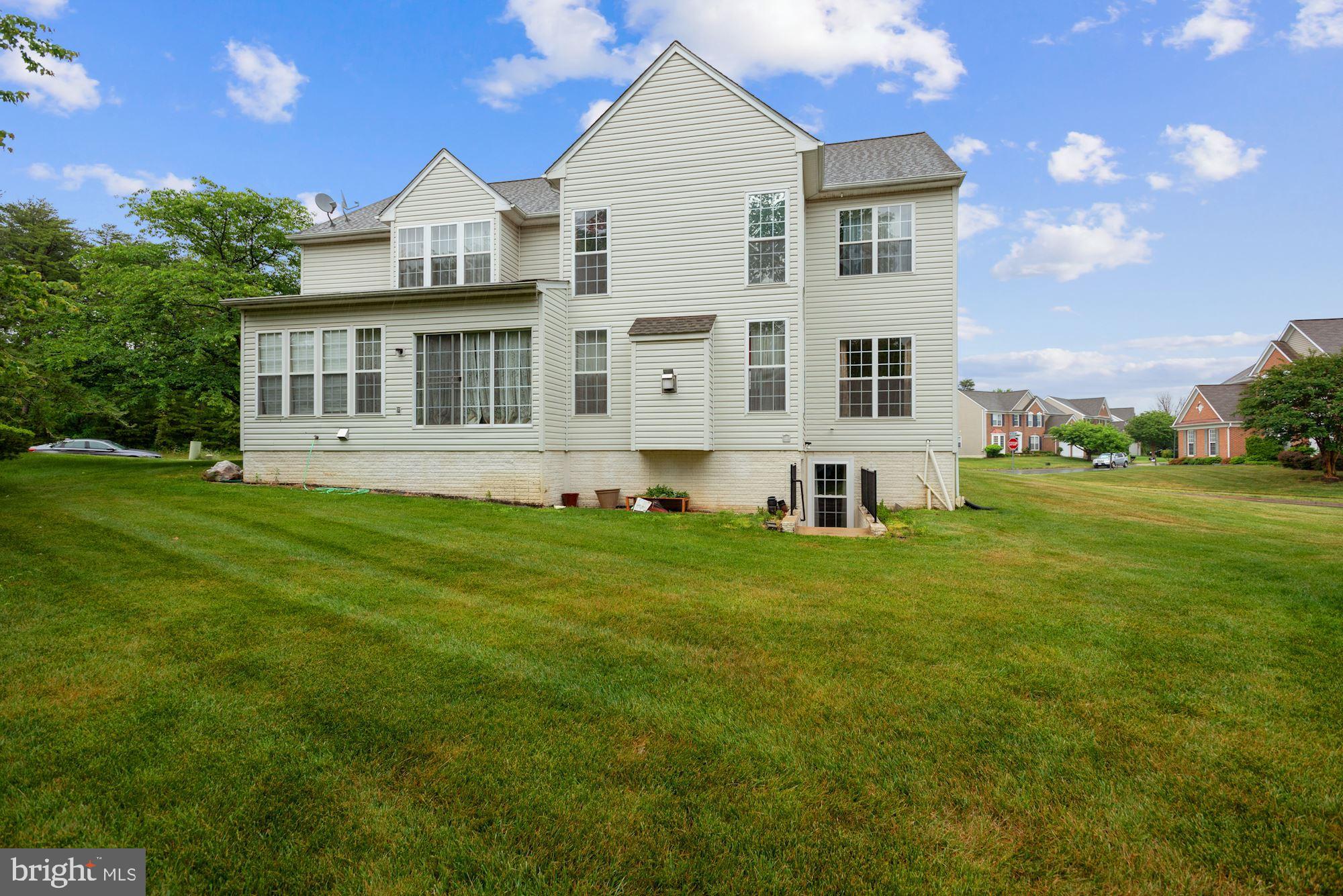 OAKMILL - Residential Lease