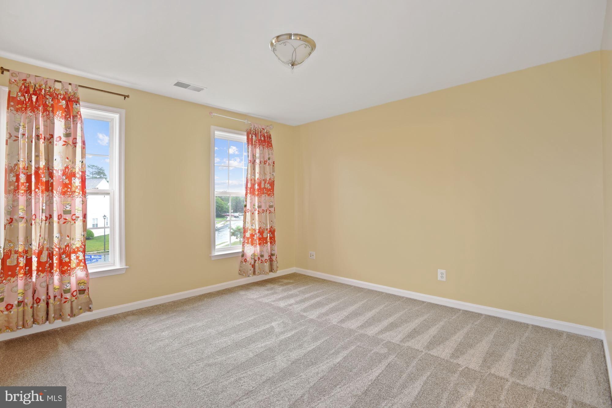 OAKMILL - Residential Lease