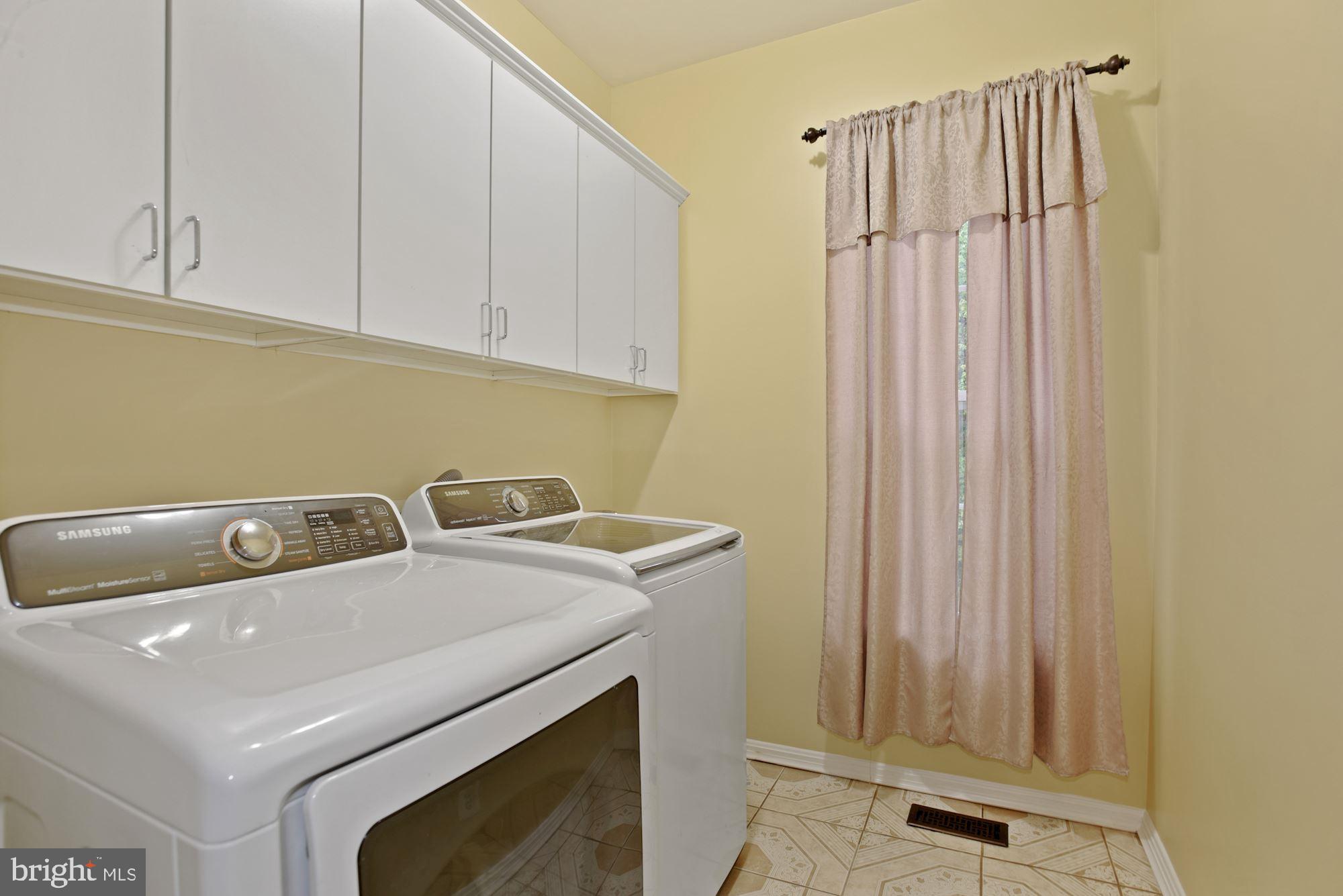 OAKMILL - Residential Lease