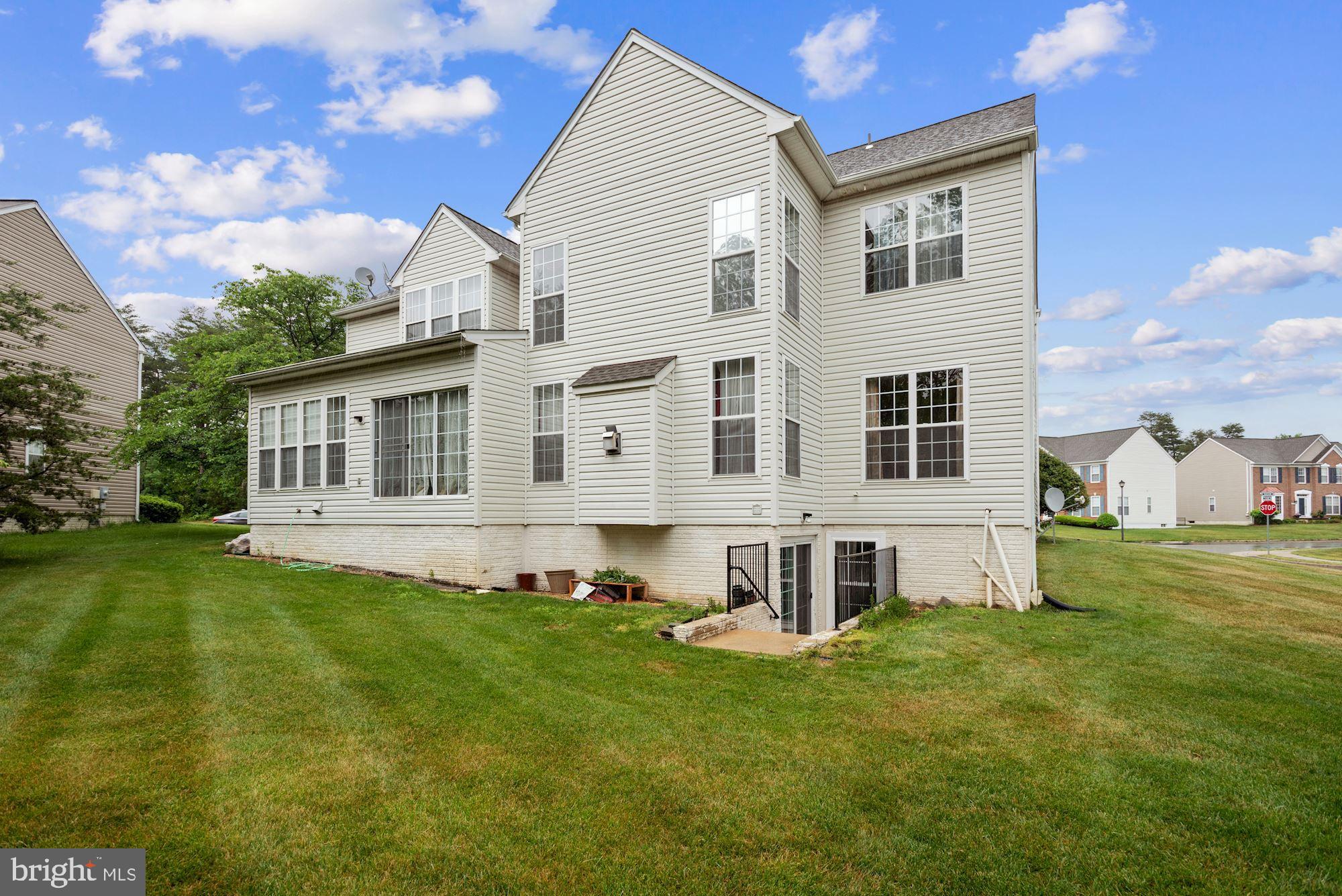 OAKMILL - Residential Lease