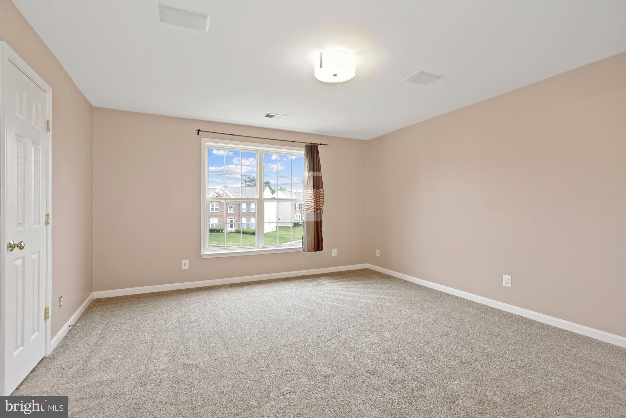 OAKMILL - Residential Lease